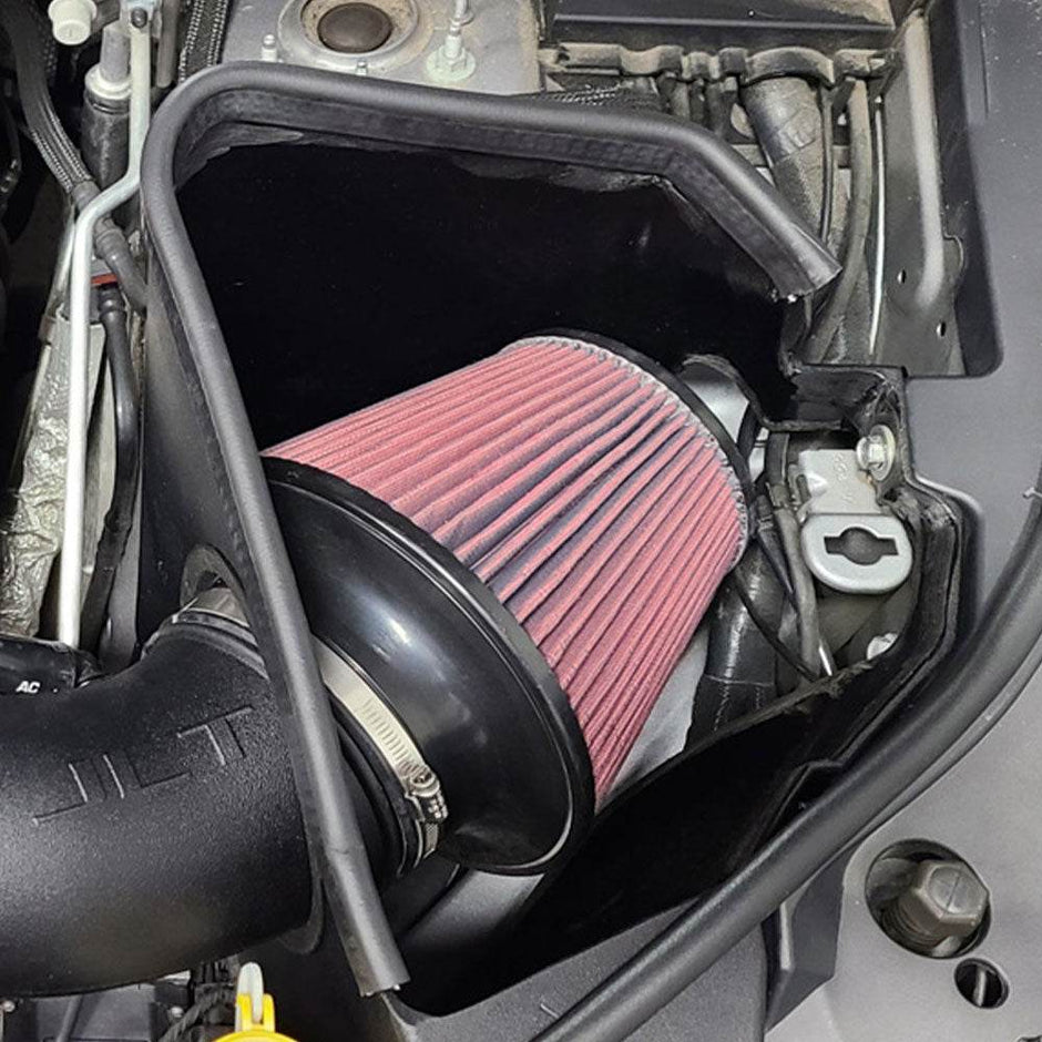 Close up JLT Cold Air Intake for 2021 Jeep Grand Cherokee SRT 6.4L - S&B