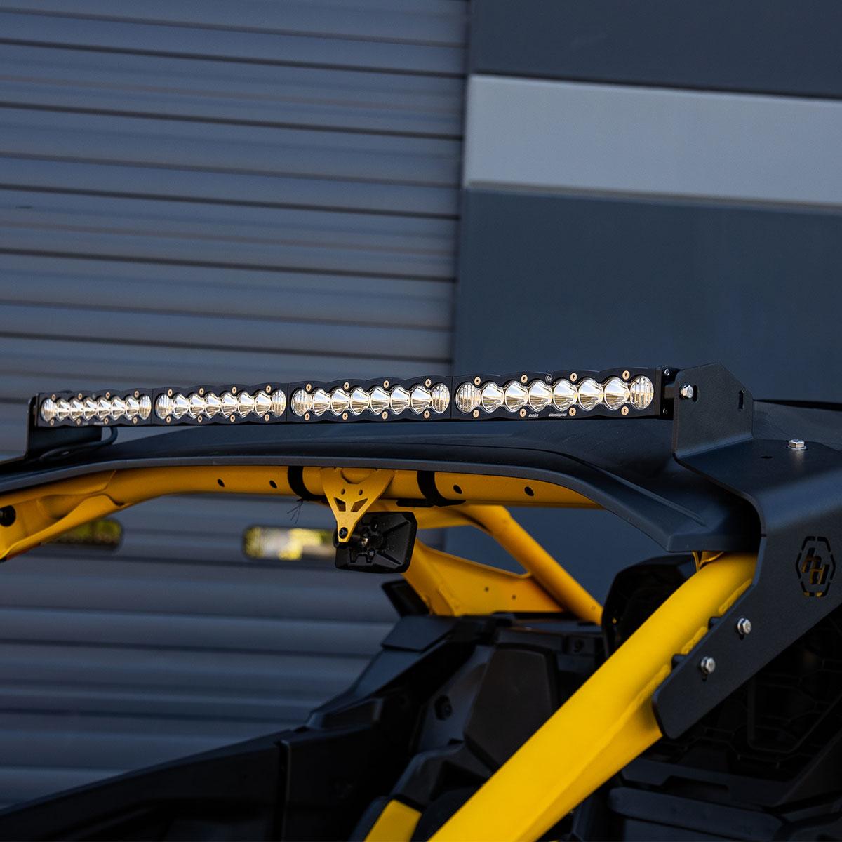 Can-Am  Maverick R  40