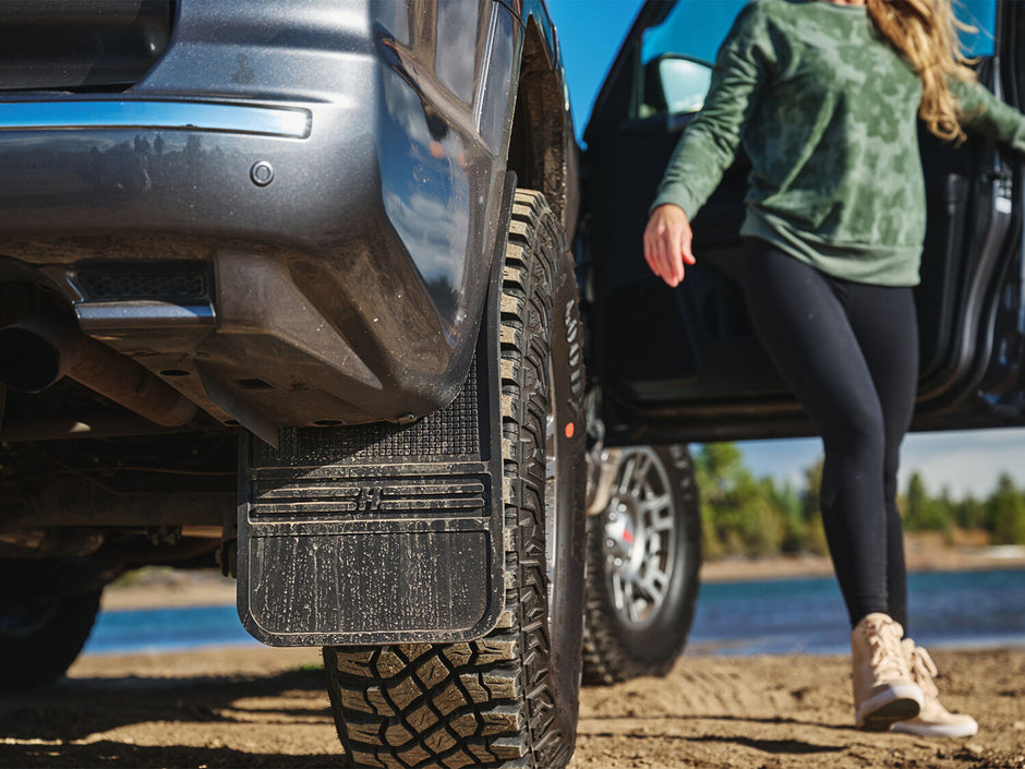 Husky MudDog Rubber Front Mud Flaps - 12IN W/ Wt 55001