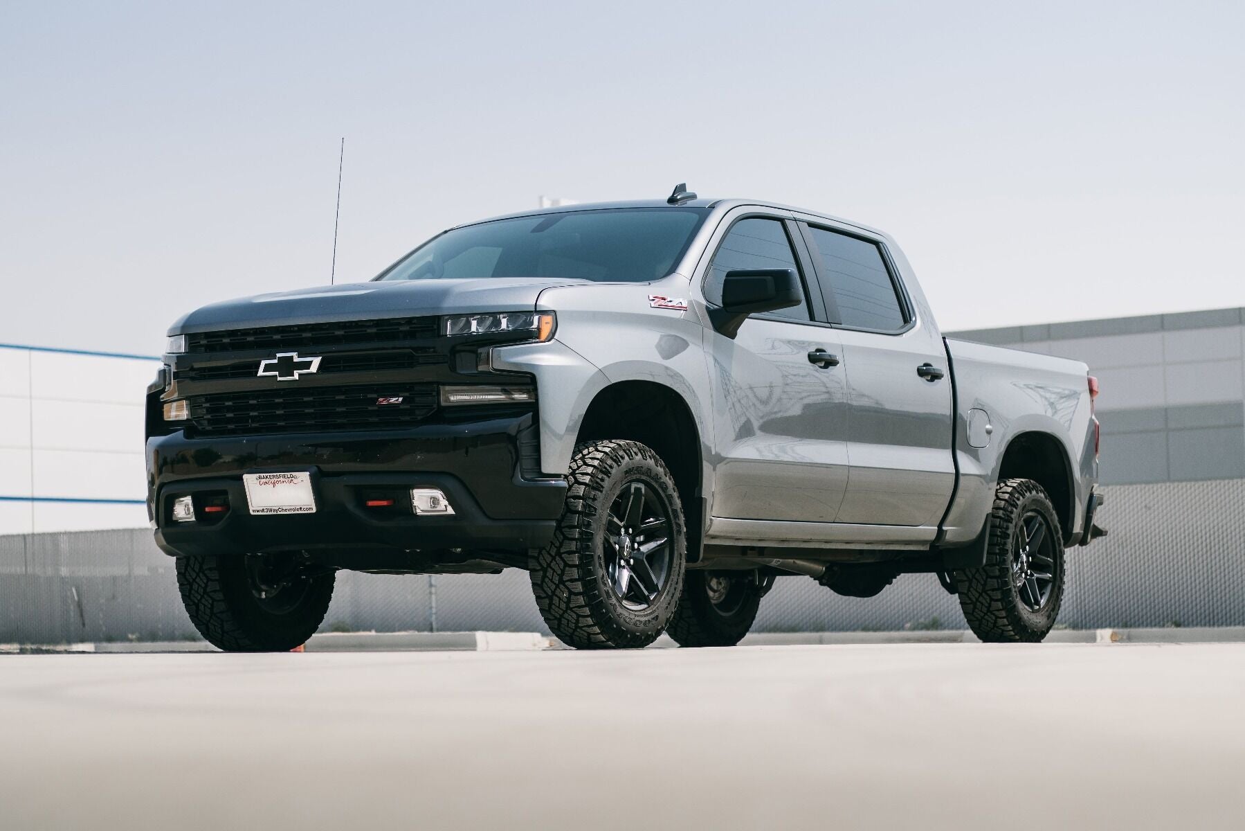 Cognito 1-Inch Performance Ball Joint Leveling Kit With Fox PS Coilover 2.0 IFP Shocks For 2019-2024 Silverado Trail Boss/Sierra AT4 1500 4WD