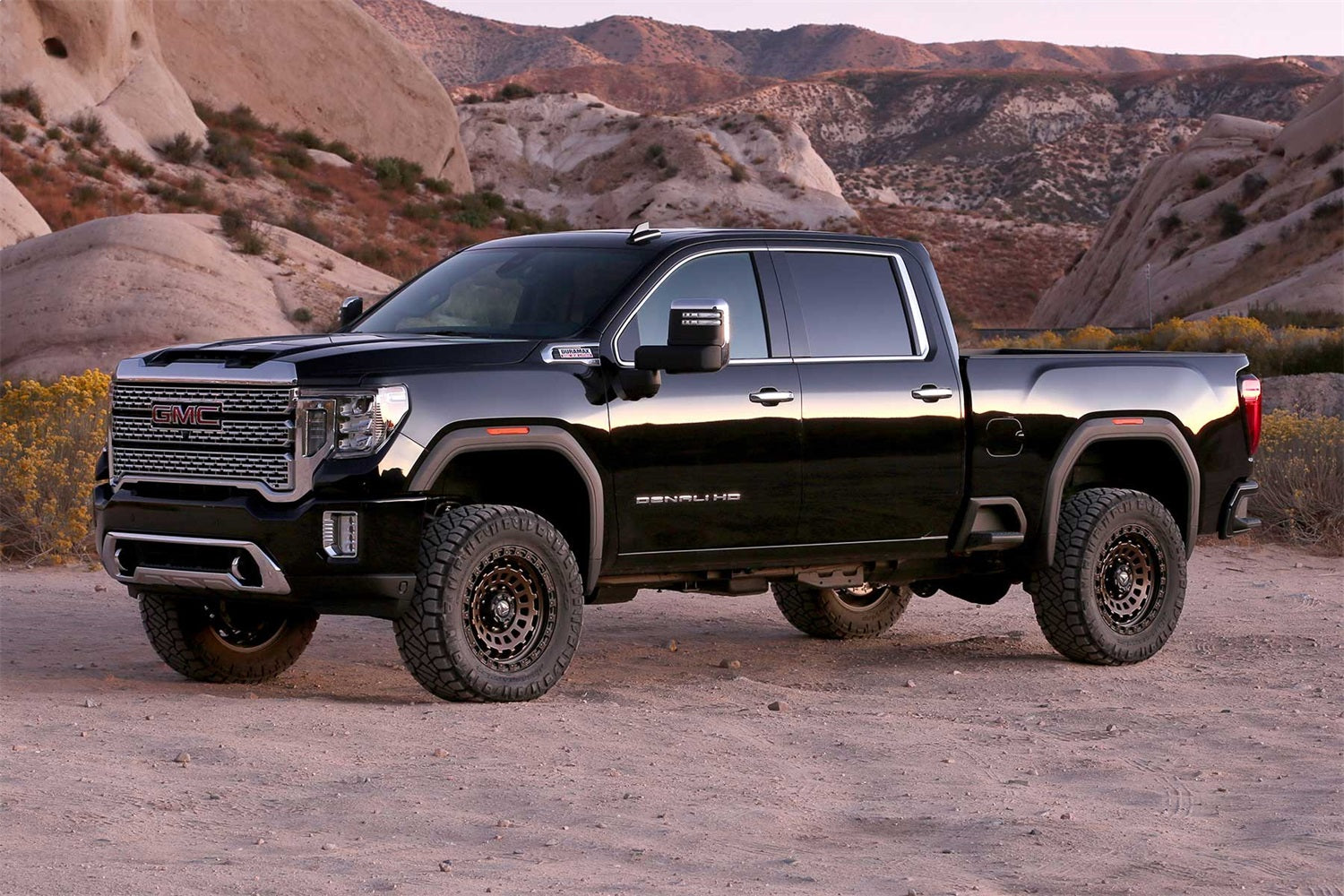 Uniball UCA Lift System W/Shocks
